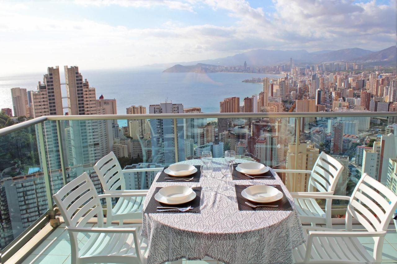Skyline 26 Stunning Sea Views From A 2-Bedroom Apartment On The 26Th Floor ベニドルム エクステリア 写真